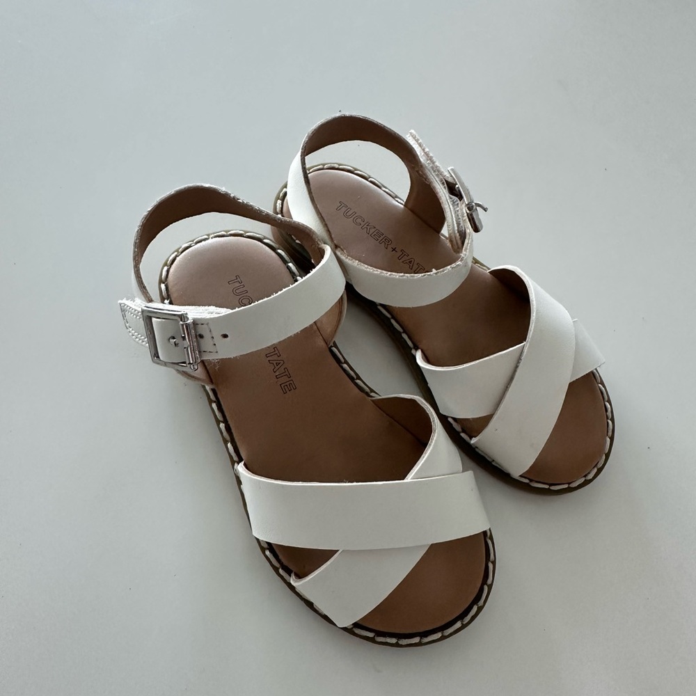 Tucker + Tate White Sandals for Effortless Style